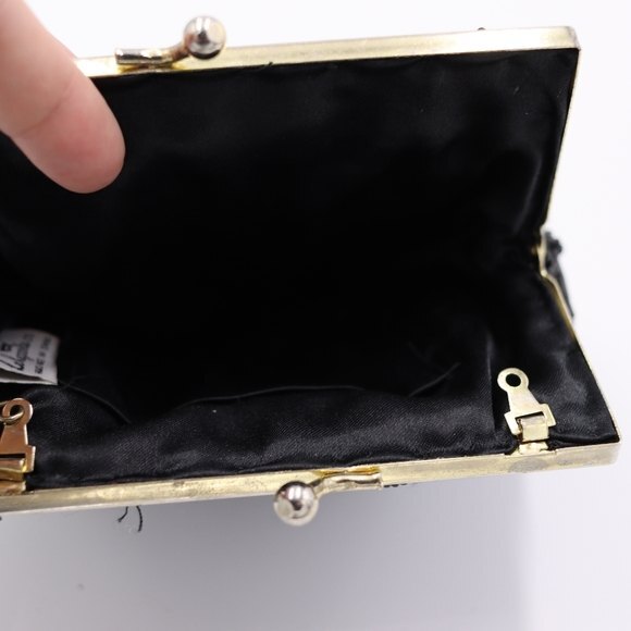 Vintage La Regale Black Beaded Clam Shell Purse Clutch - Picture 5 of 8